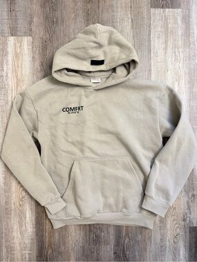 Comfrt Women’s Hoodie Pullover, size LG Sweatshirt
